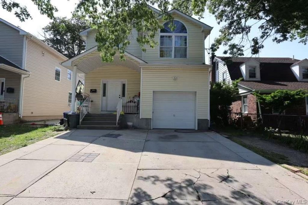 Photo of 15 Harriet Avenue, Hempstead, NY 11550 (MLS # 927717)