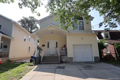 Photo of 15 Harriet Avenue, Hempstead, NY 11550 (MLS # 927717)