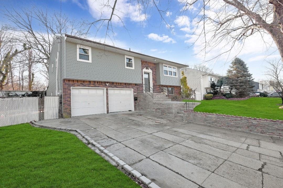 35 Circle Drive, Patchogue, New York image 3