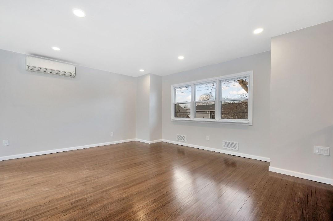 35 Circle Drive, Patchogue, New York image 4