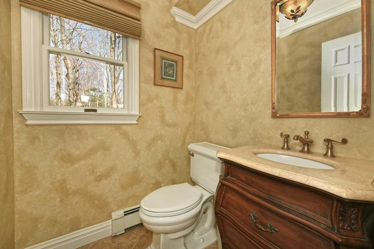 11 Lotowana Lane, Stony Brook, Florida image 15