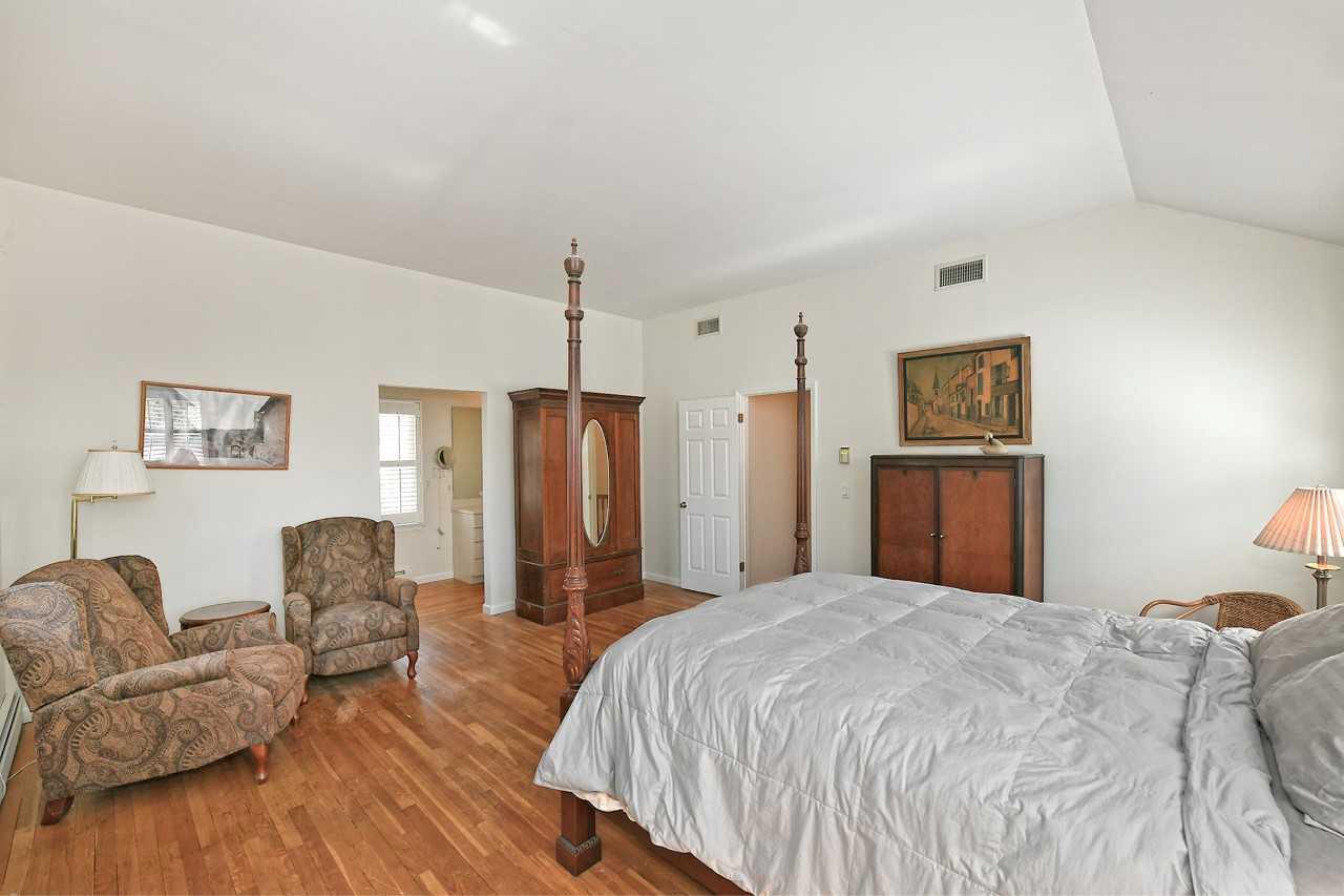 11 Lotowana Lane, Stony Brook, Florida image 16