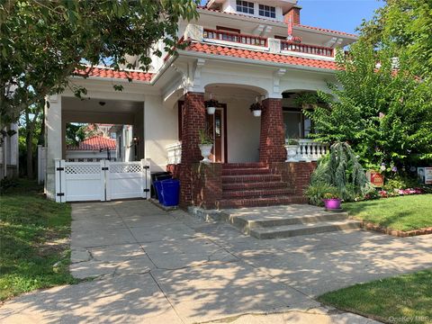 Photo of 27 W Olive St #2, Long Beach, NY 11561 (MLS # 965831)