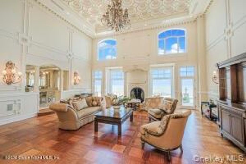 Photo of 50 Wakefield Rd, Staten Island, NY 10312 (MLS # 954184)