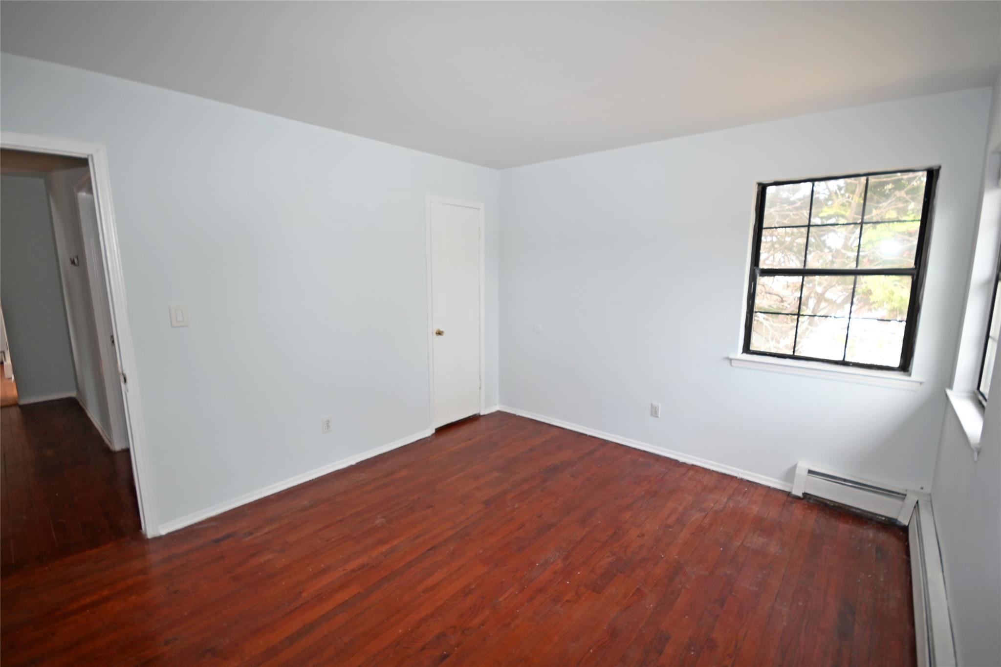 51 Manor Road, Valley Stream, New York image 23