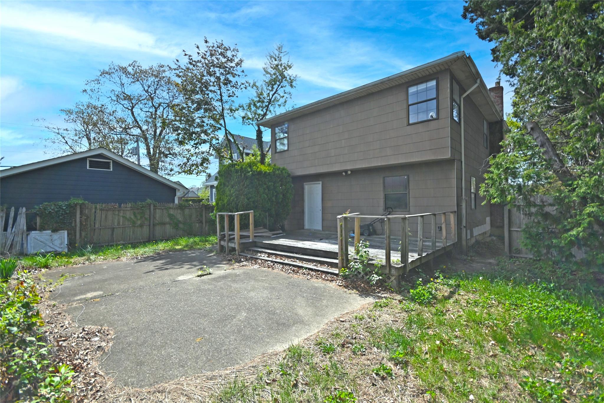 51 Manor Road, Valley Stream, New York image 3