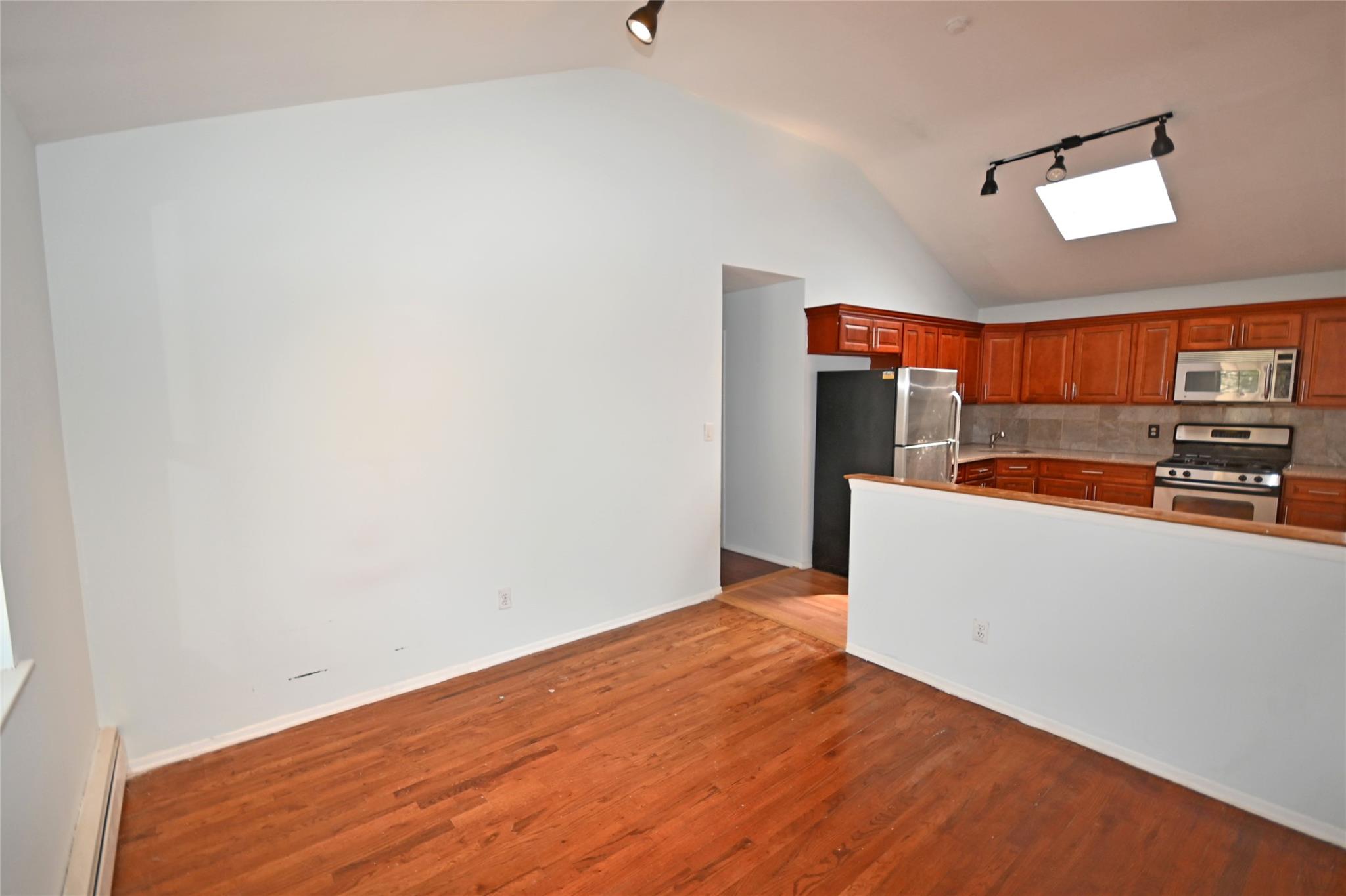 51 Manor Road, Valley Stream, New York image 12