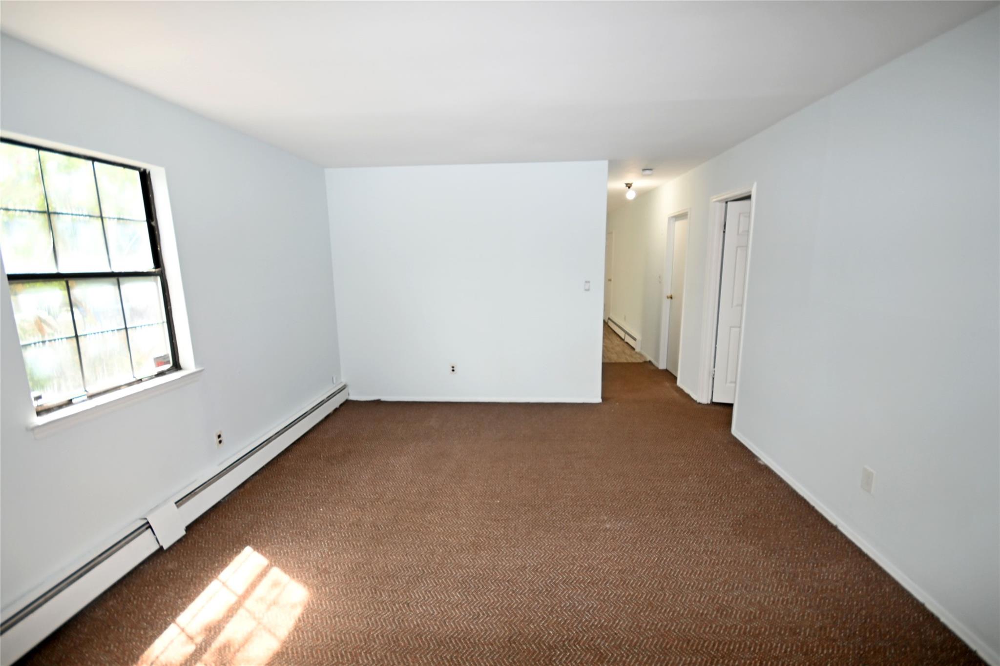 51 Manor Road, Valley Stream, New York image 38