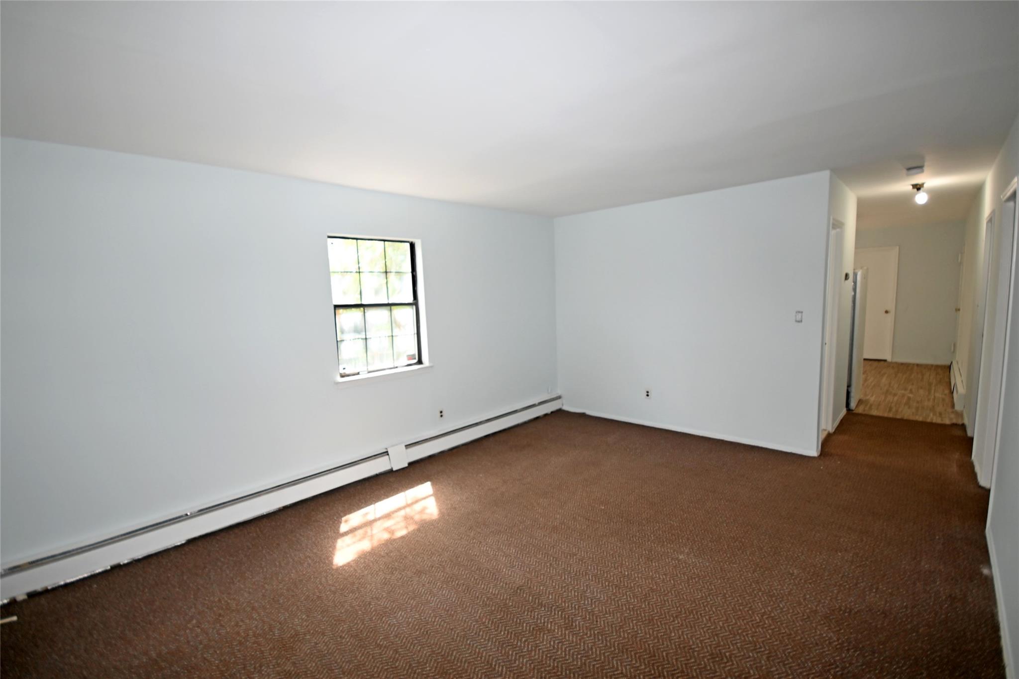 51 Manor Road, Valley Stream, New York image 36