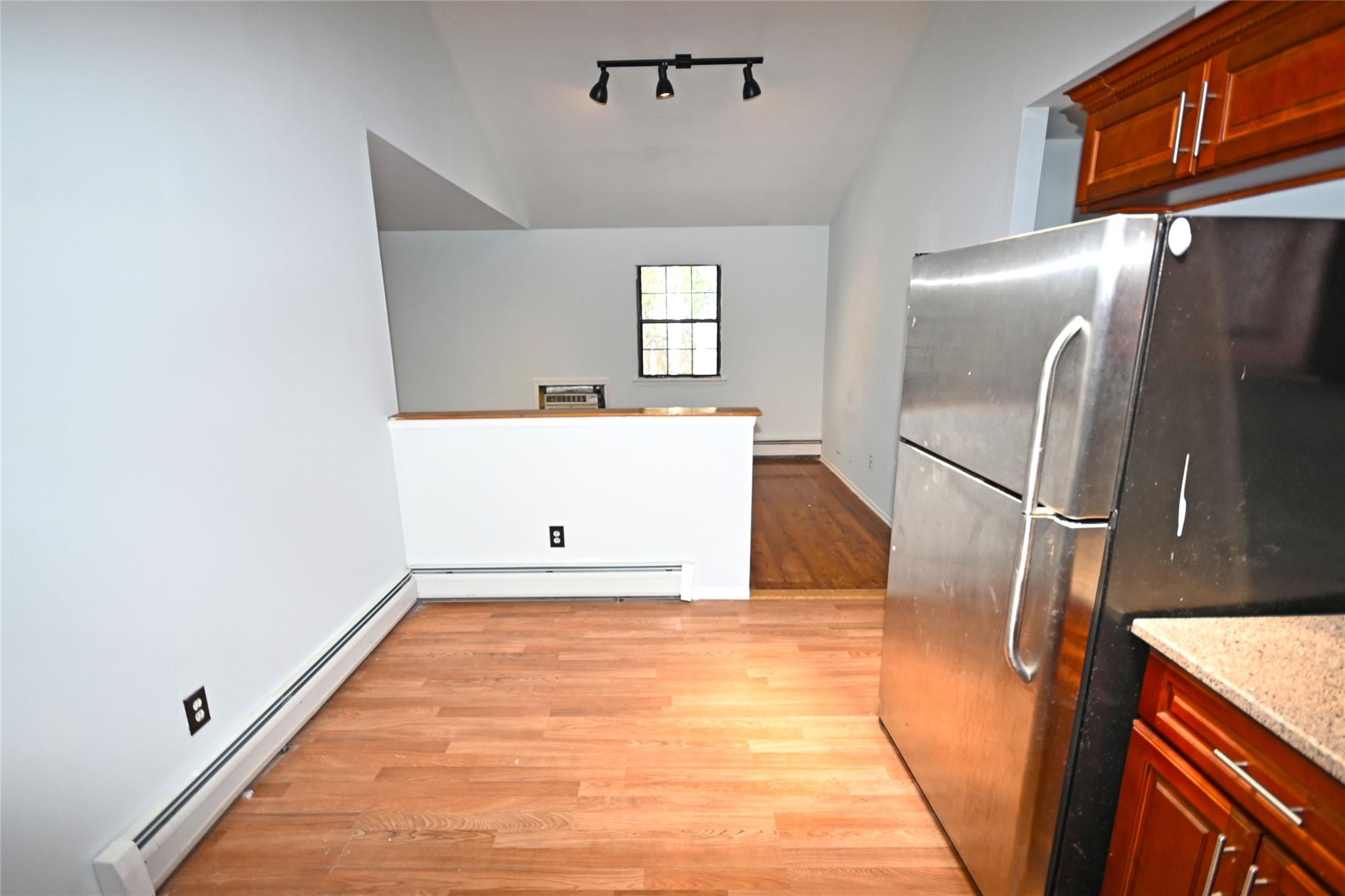 51 Manor Road, Valley Stream, New York image 15