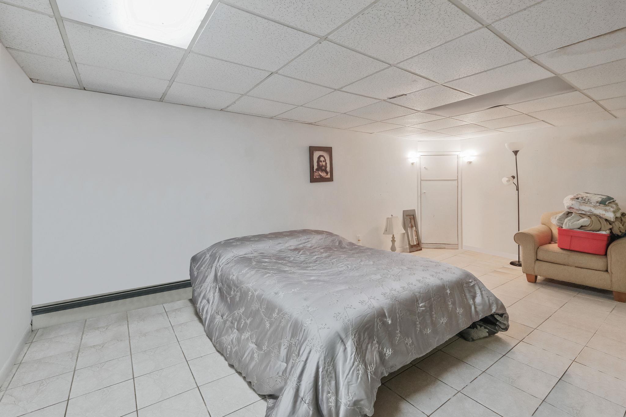 41 Alling Street, Hicksville, New York image 29