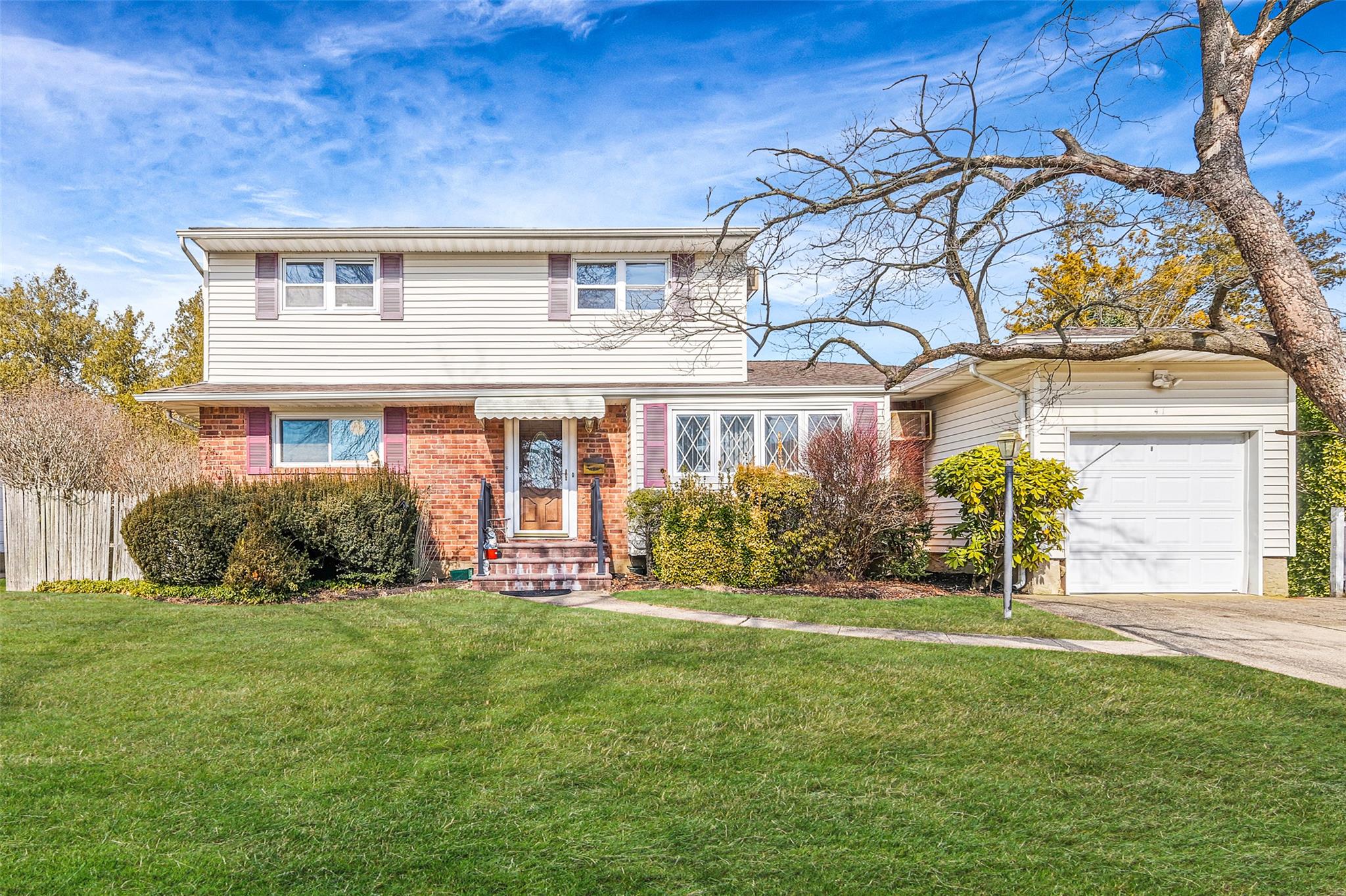 41 Alling Street, Hicksville, New York image 1