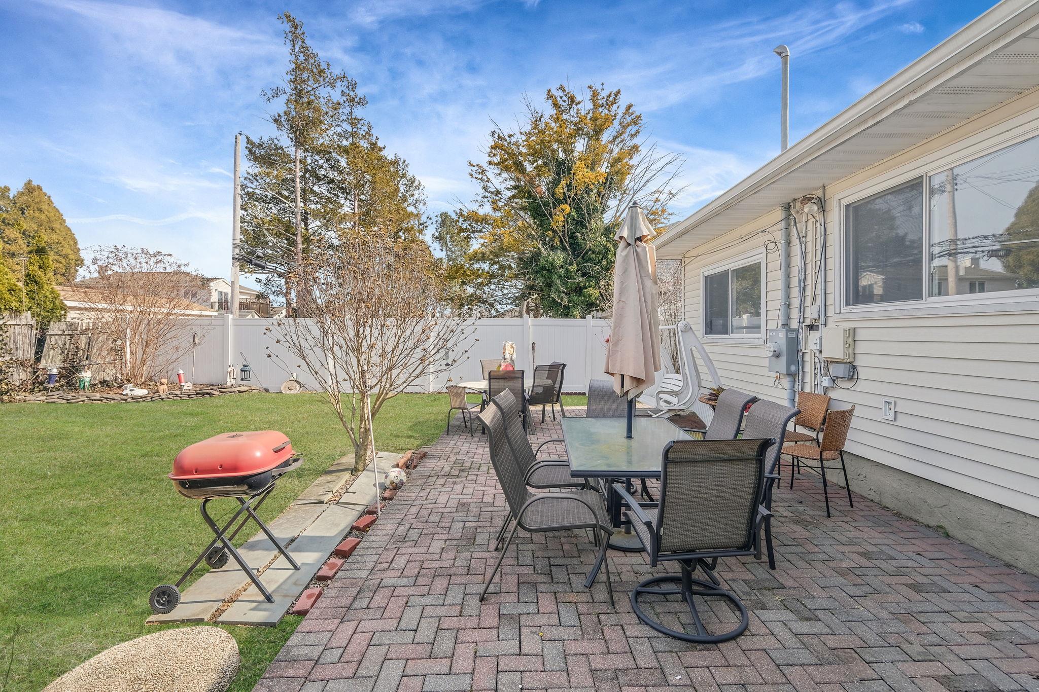 41 Alling Street, Hicksville, New York image 5