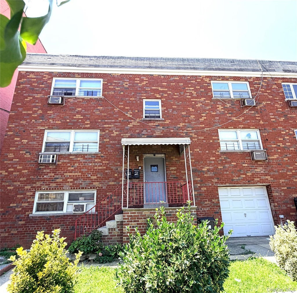 Photo of 1849 White Plains Road #2, Bronx, NY 10462 (MLS # 1045176)