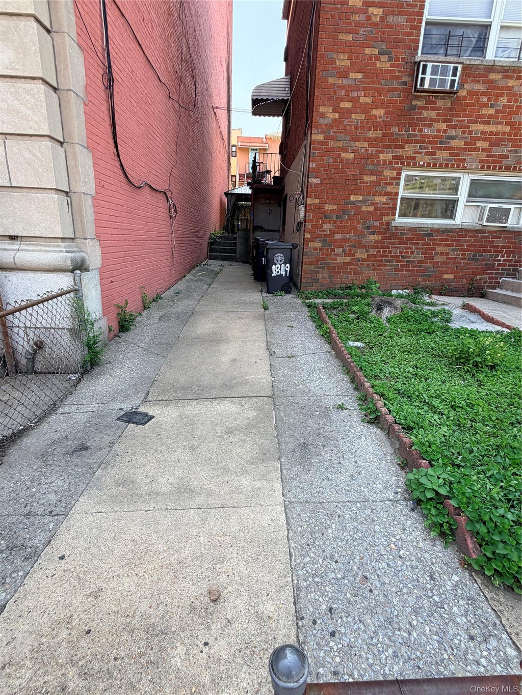 Photo of 1849 White Plains Road #2, Bronx, NY 10462 (MLS # 1045176)