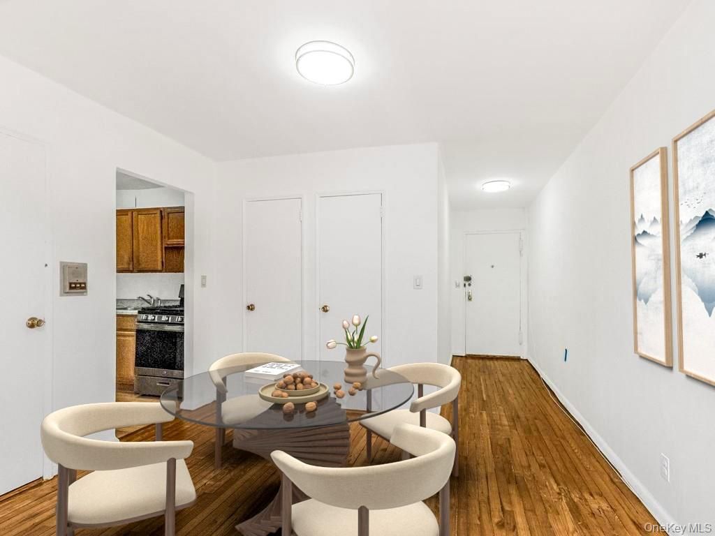 Photo of 43 Bronx River Road #8A, Yonkers, NY 10704 (MLS # 1004547)