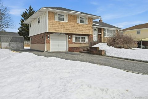 23 Shirley Court Commack NY 11725