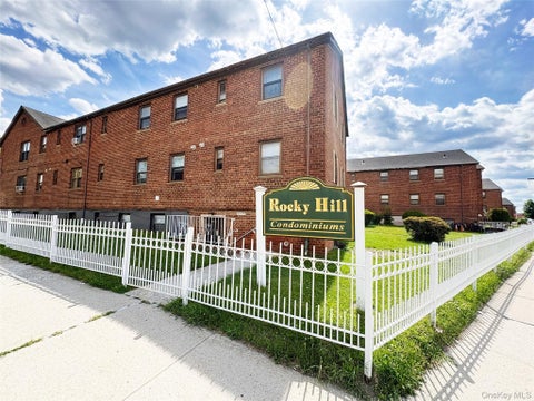 Homes For Sale - 202-06 Rocky Hill Road #6C1<br/> Bayside, NY 11361