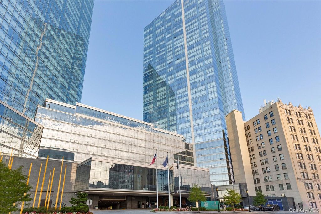 Photo of 1 Renaissance Square #33G (V7G), White Plains, NY 10601 (MLS # 1001101)