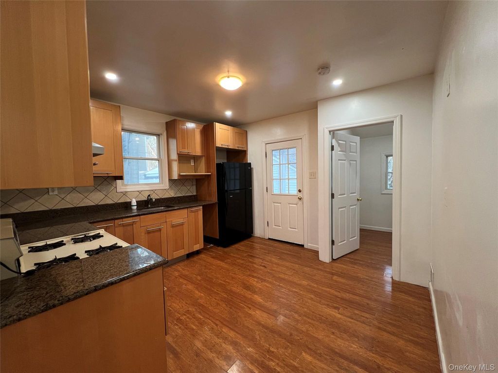 Photo of 29 Grove Street, Mount Kisco, NY 10549 (MLS # 956954)