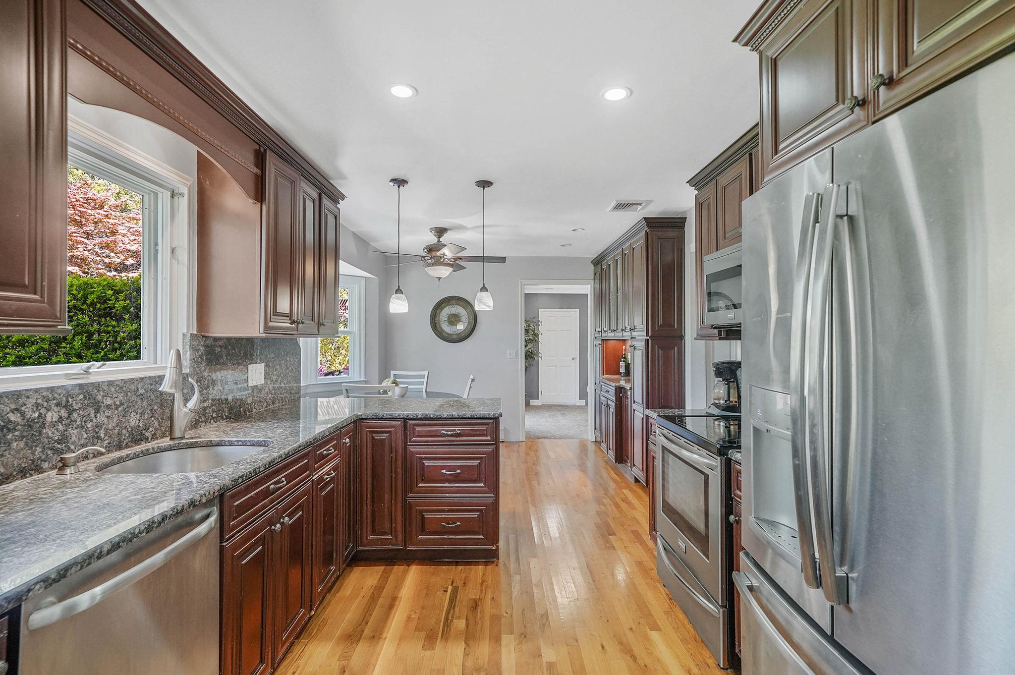 10 Jomar Road, Shoreham, New York image 8