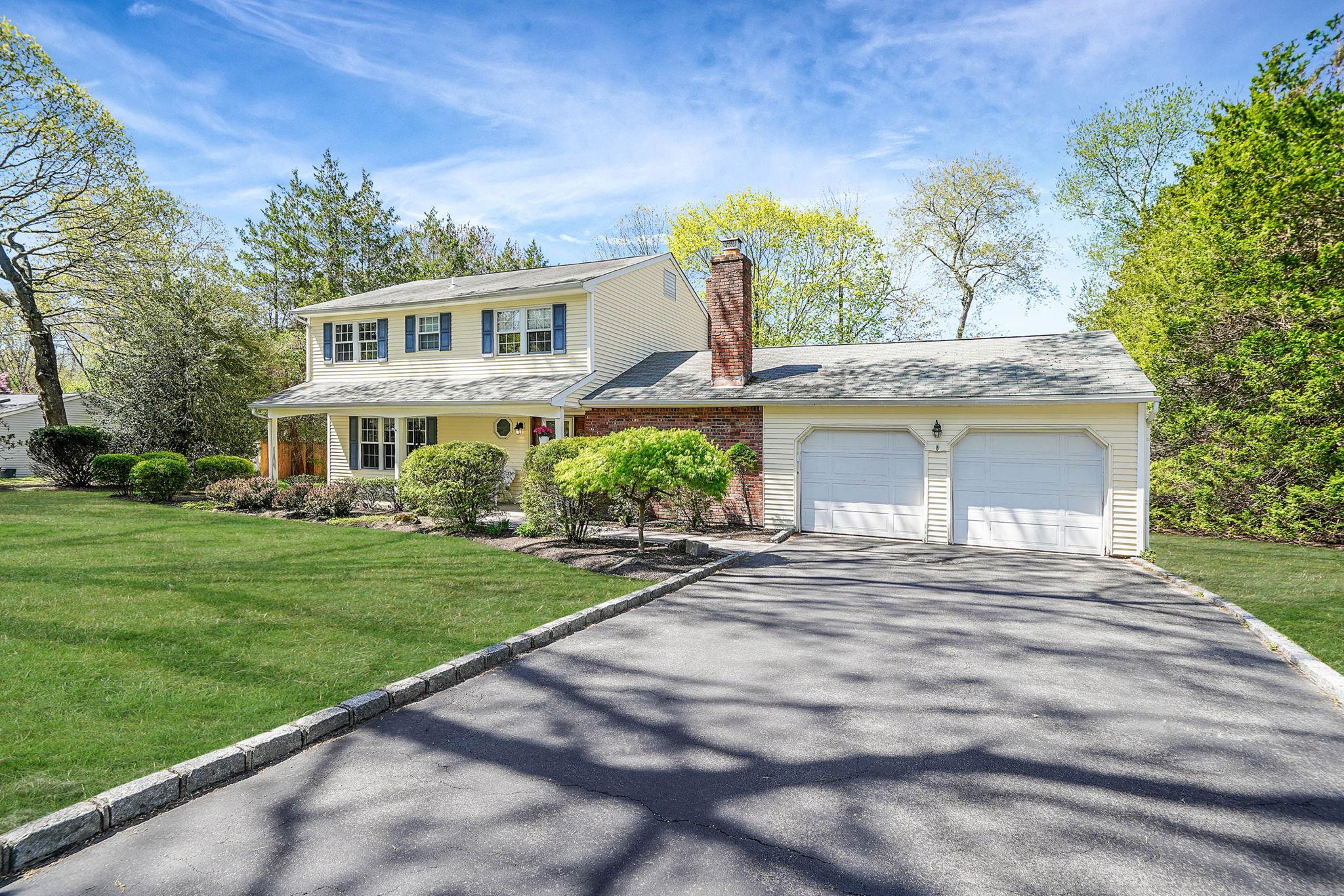 10 Jomar Road, Shoreham, New York image 1