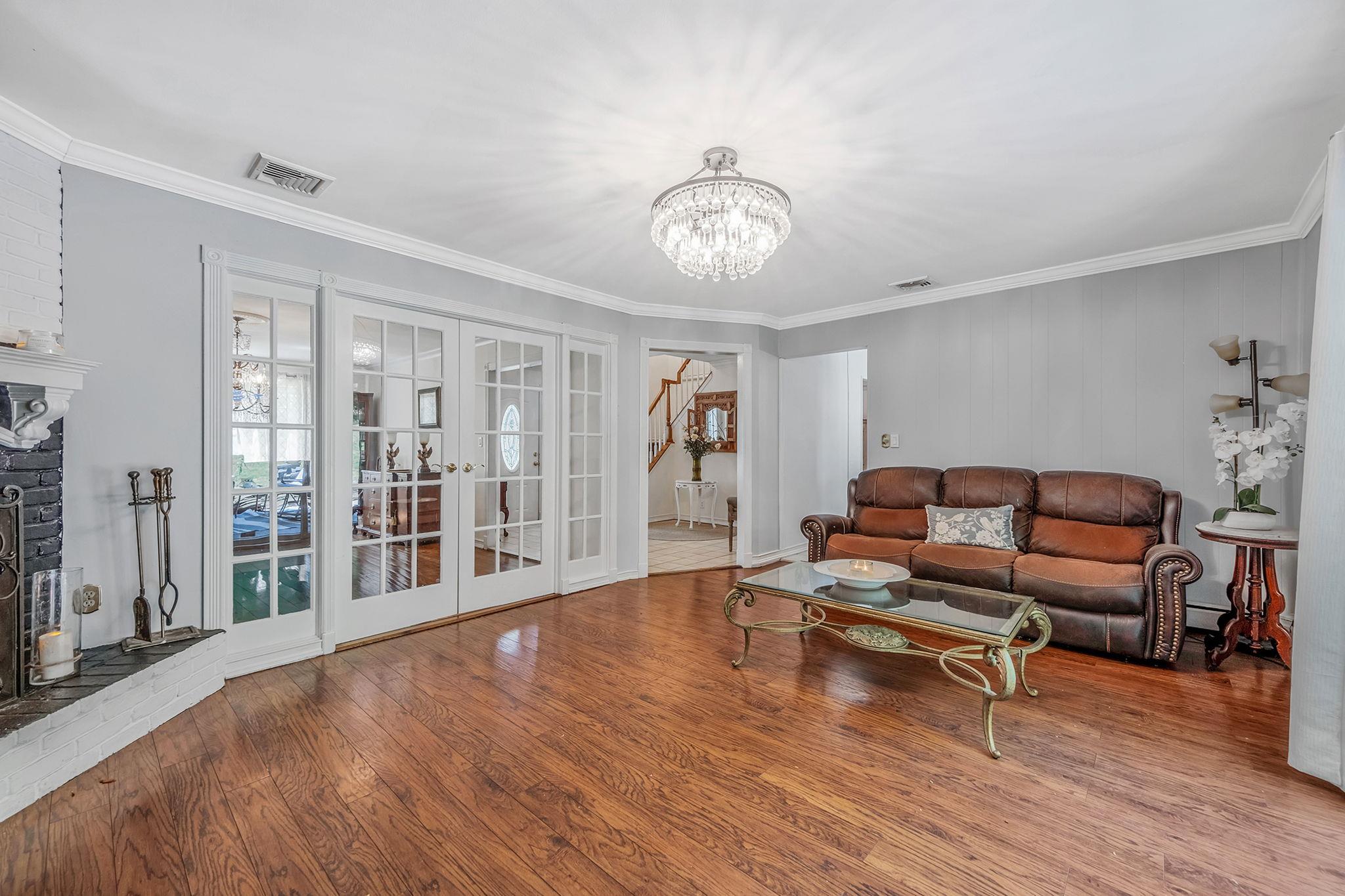 2 Harbor Circle, Centerport, New York image 10