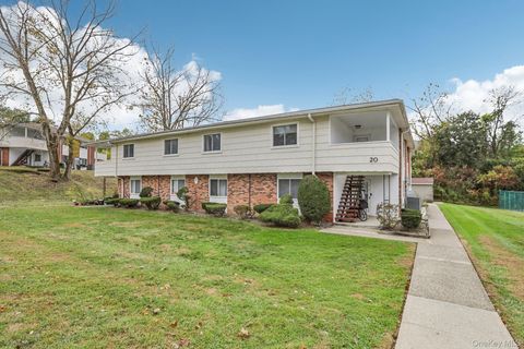 2006 Baldwin Lane 20F Newburgh NY 12550