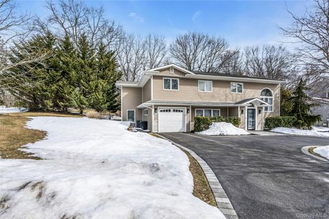 54 Valleywood Road Commack NY 11725