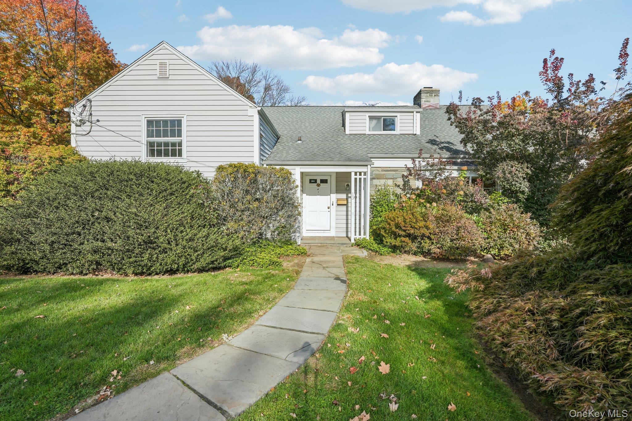13 Hillview Drive