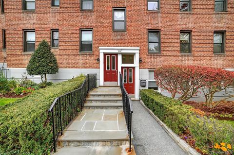 Apartment For Sale - 14 S Broadway #12-1A<br/> Irvington, NY 10533