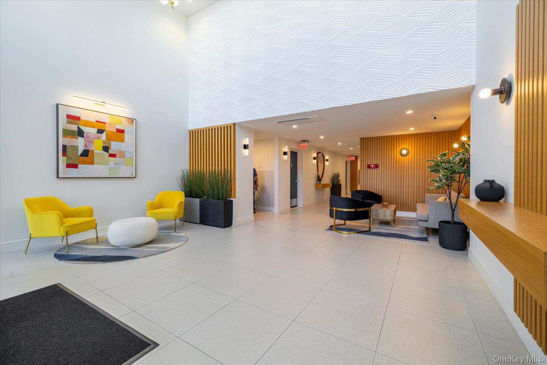 220 W Broadway 603
