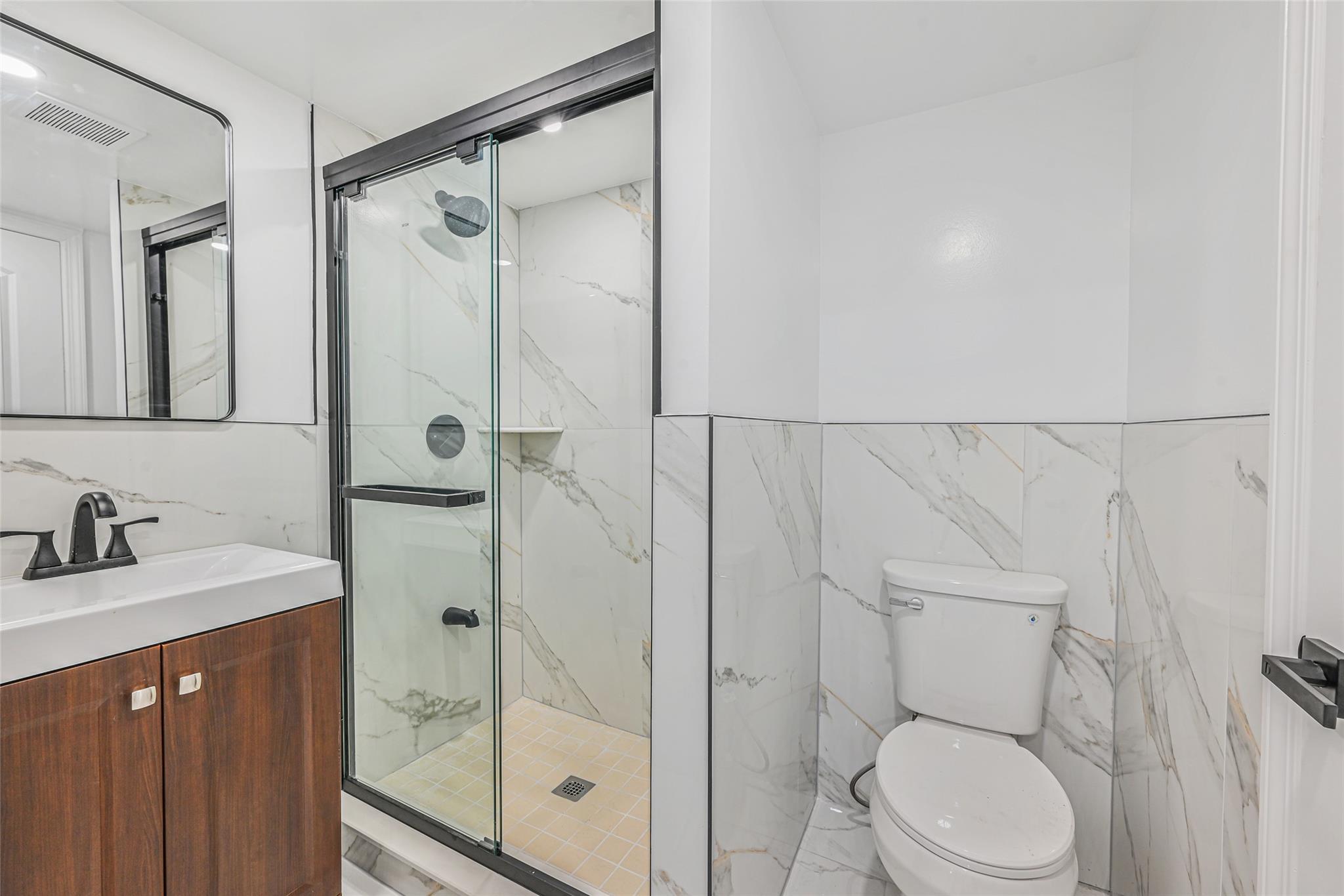 717 Janos Lane, West Hempstead, New York image 21