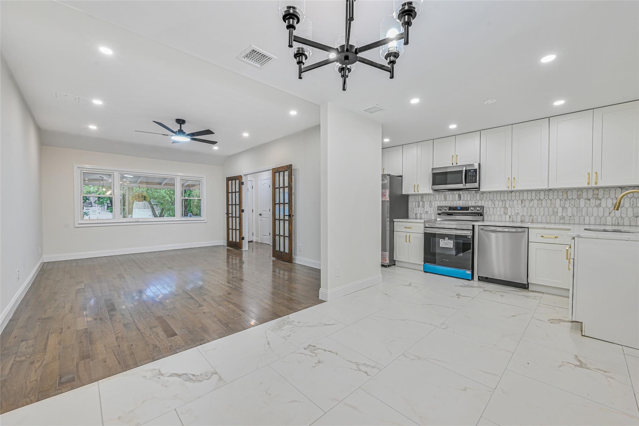 717 Janos Lane, West Hempstead, New York image 6