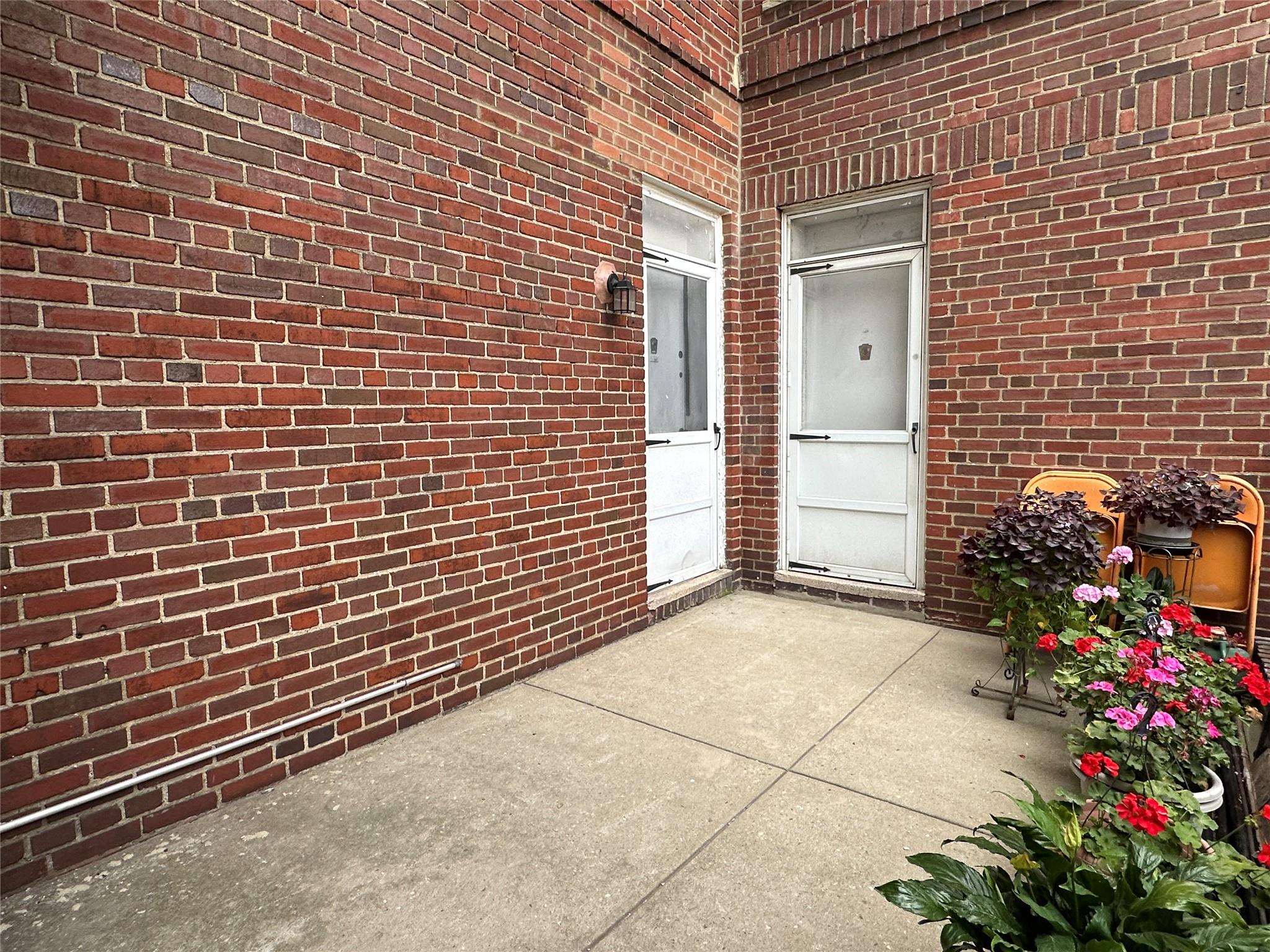 Rental Property at 168th Street St 1, Jamaica Hills, Queens, NY - Bathrooms: 1 
Rooms: 3  - $1,800 MO.