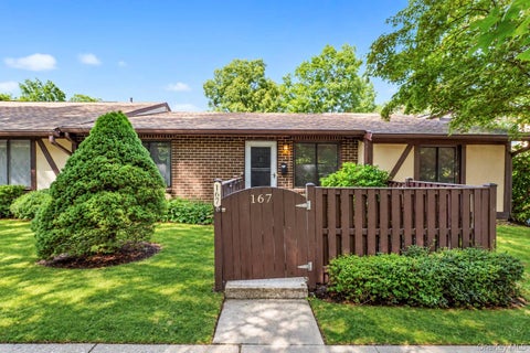 Condo For Rent - 167 Cambridge Drive<br/> Suffolk County, Port Jefferson, NY 11776