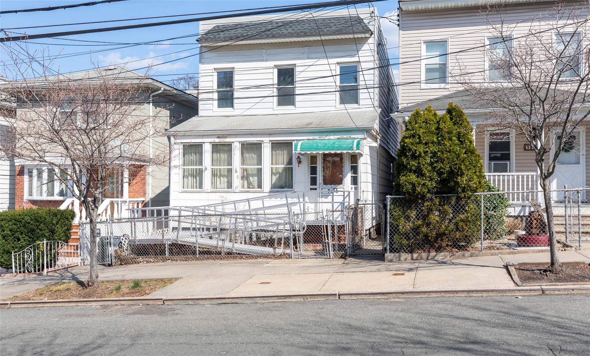 Property for Sale at College Point Blvd, College Point, Queens, NY - Bedrooms: 4 
Bathrooms: 2  - $850,000