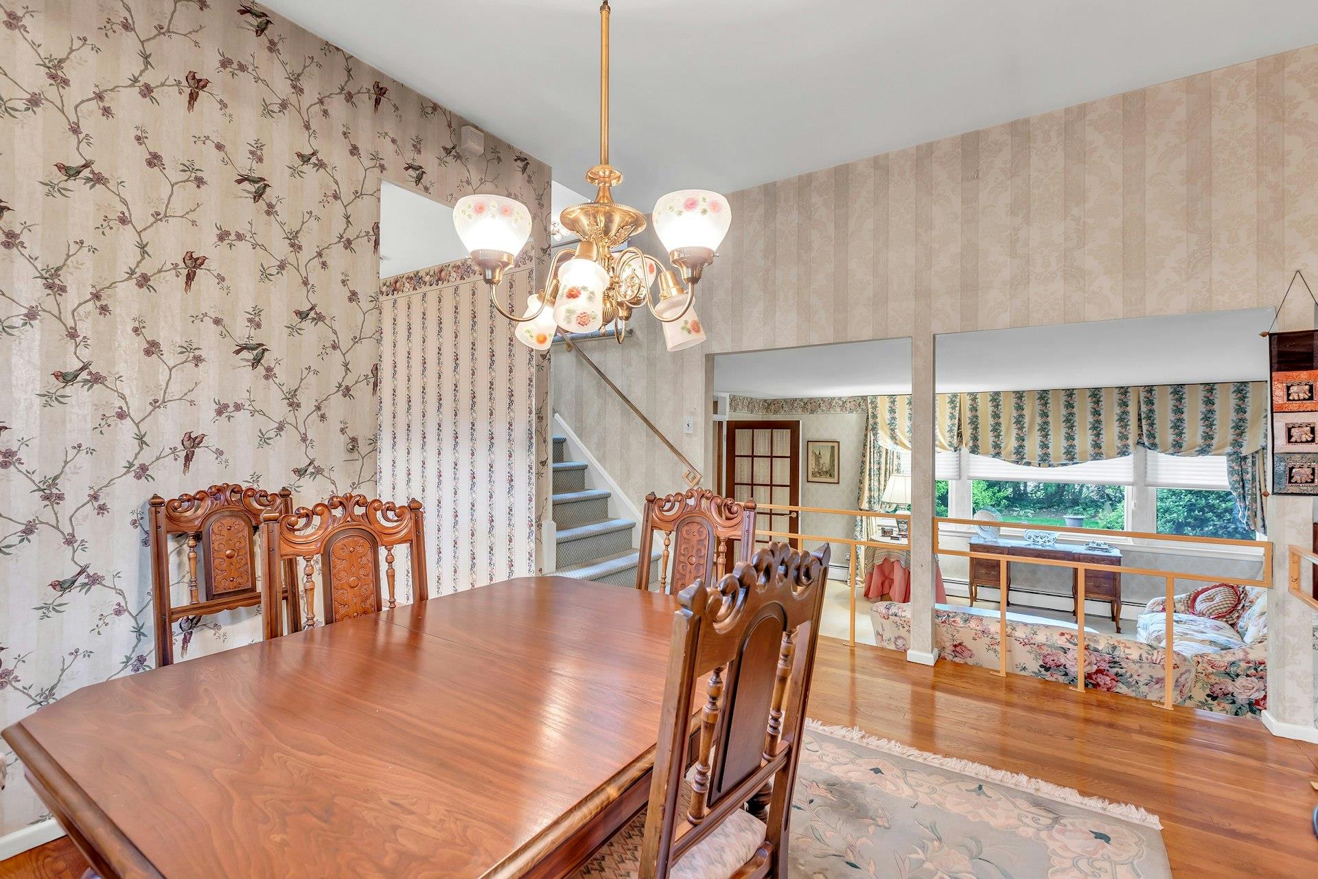 14 Warren Place, Plainview, New York image 8
