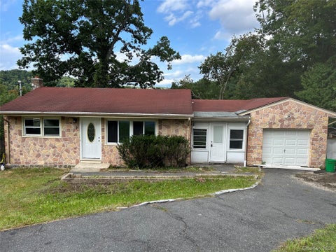 Homes For Rent - 11 Ann Place<br/> Rockland County, Sloatsburg, NY 10974