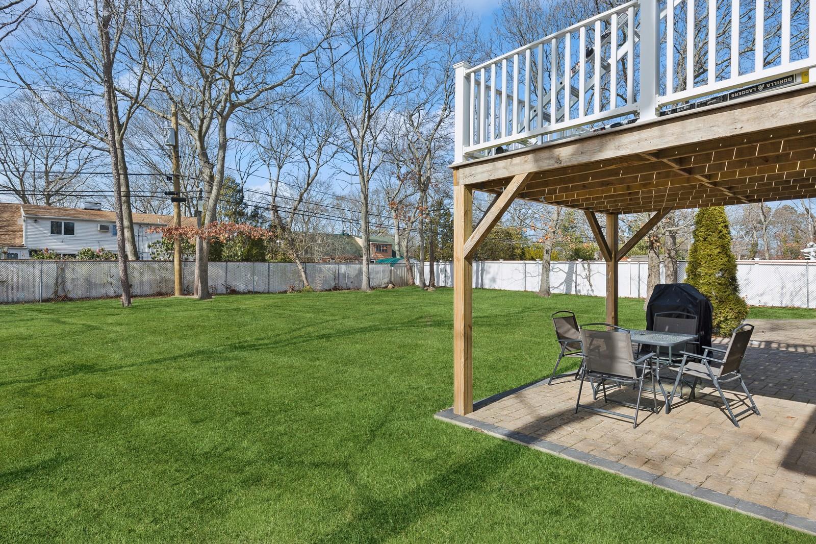 20 Hackberry Lane, Holbrook, New York image 23