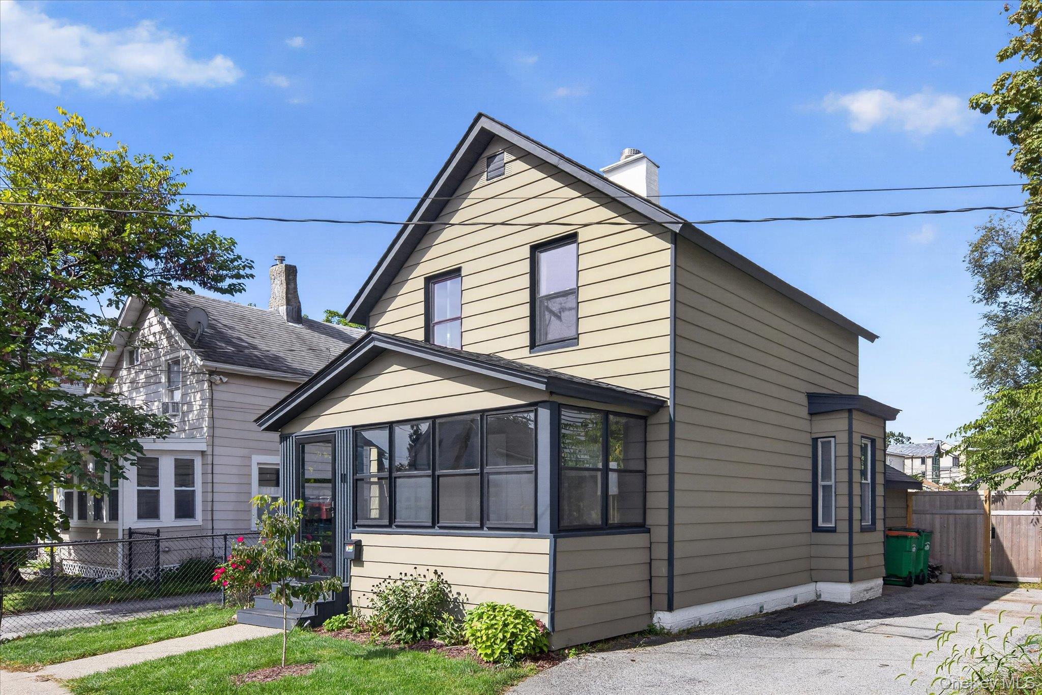 11 S Walnut Street