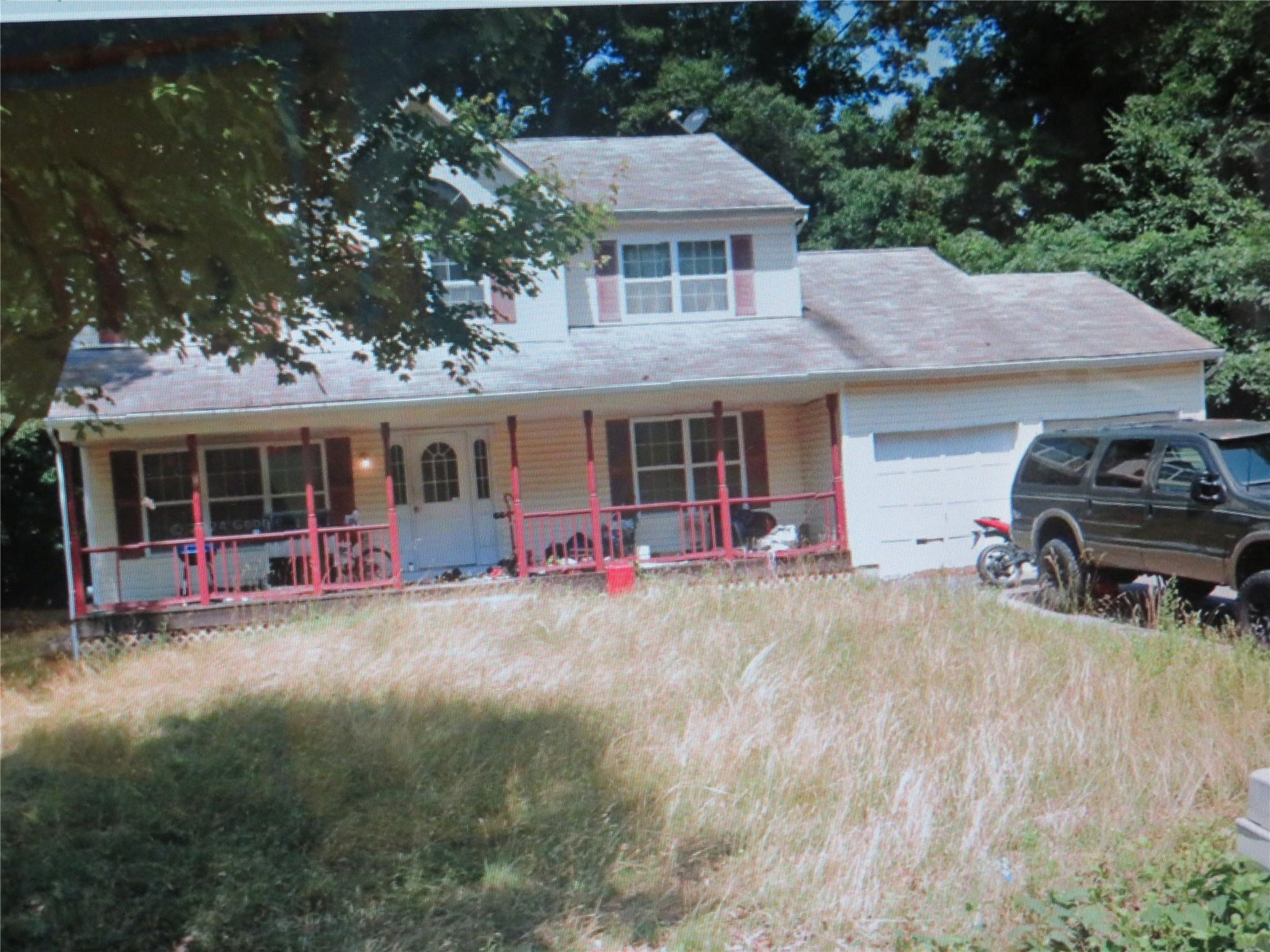 2 Ord Court, Middle Island, New York image 1