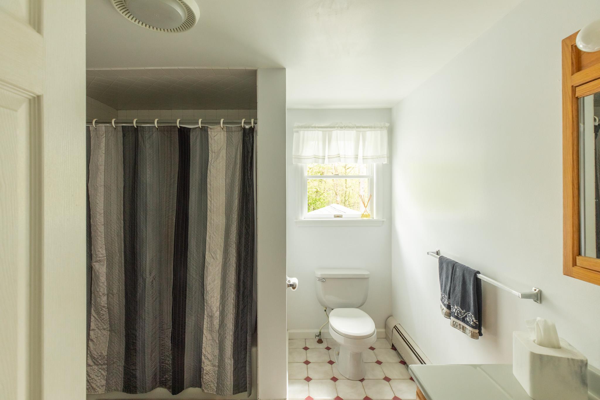 7 Glen View Drive, Red Hook, New York image 25