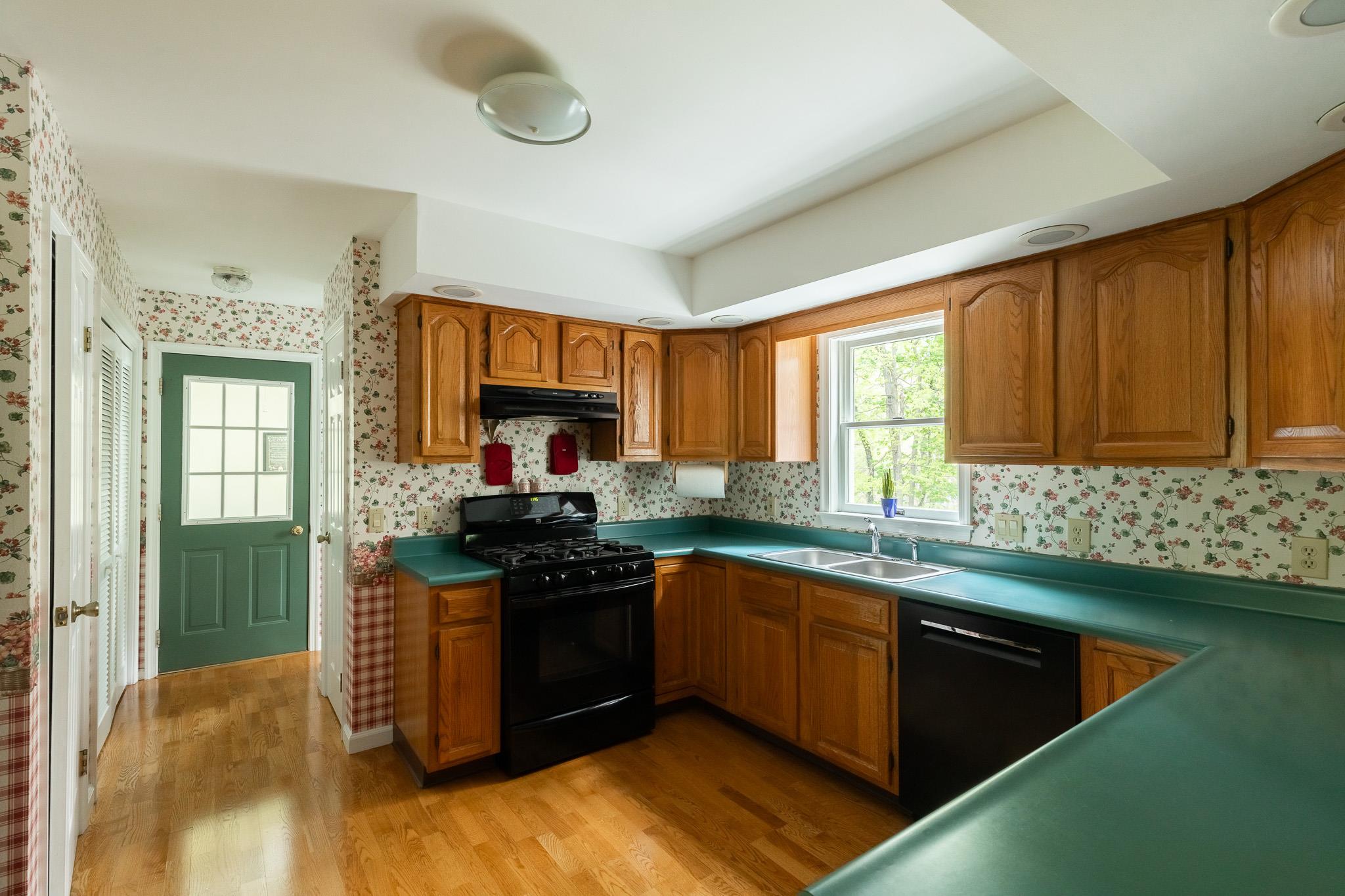 7 Glen View Drive, Red Hook, New York image 13