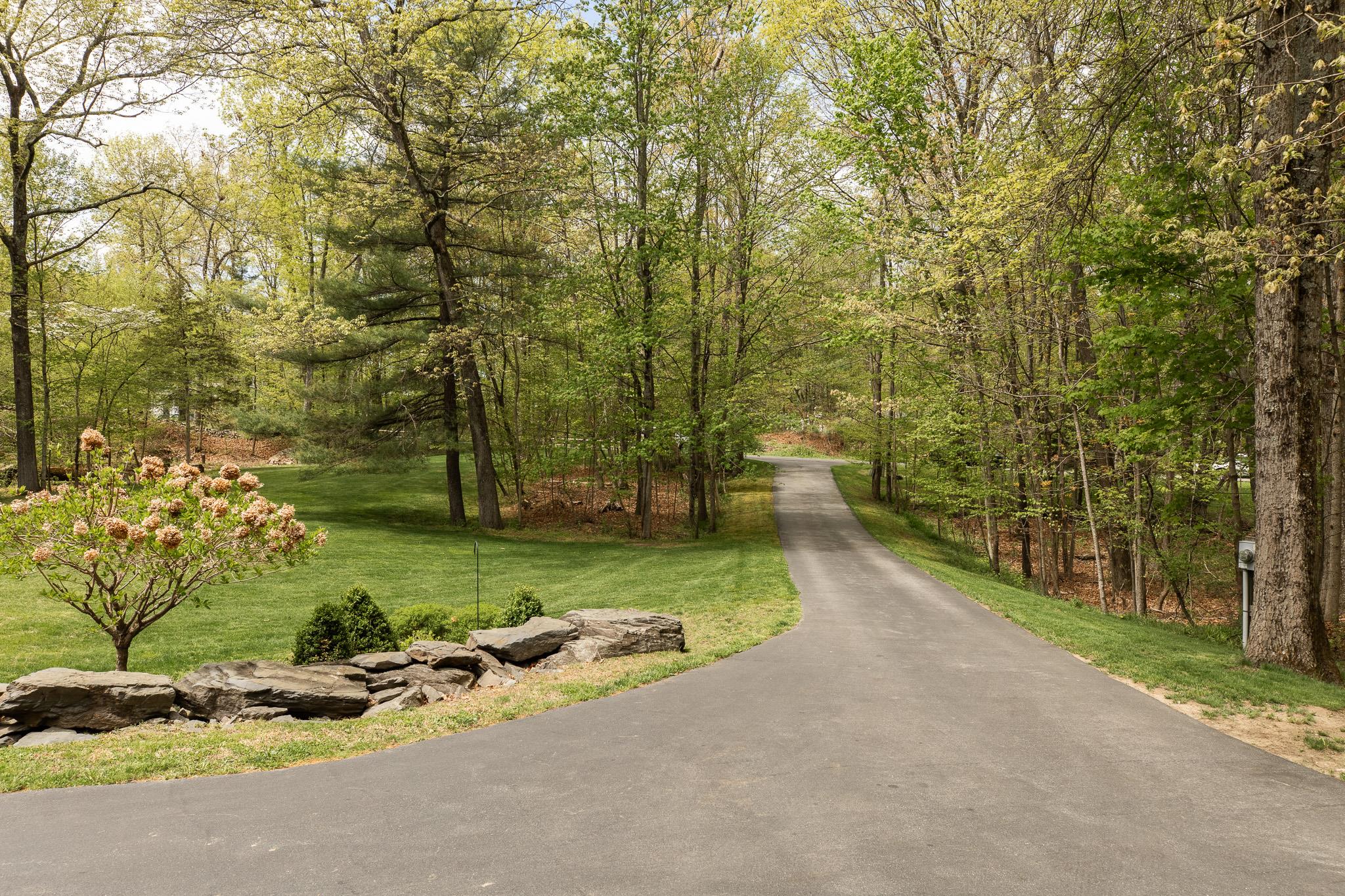 7 Glen View Drive, Red Hook, New York image 36