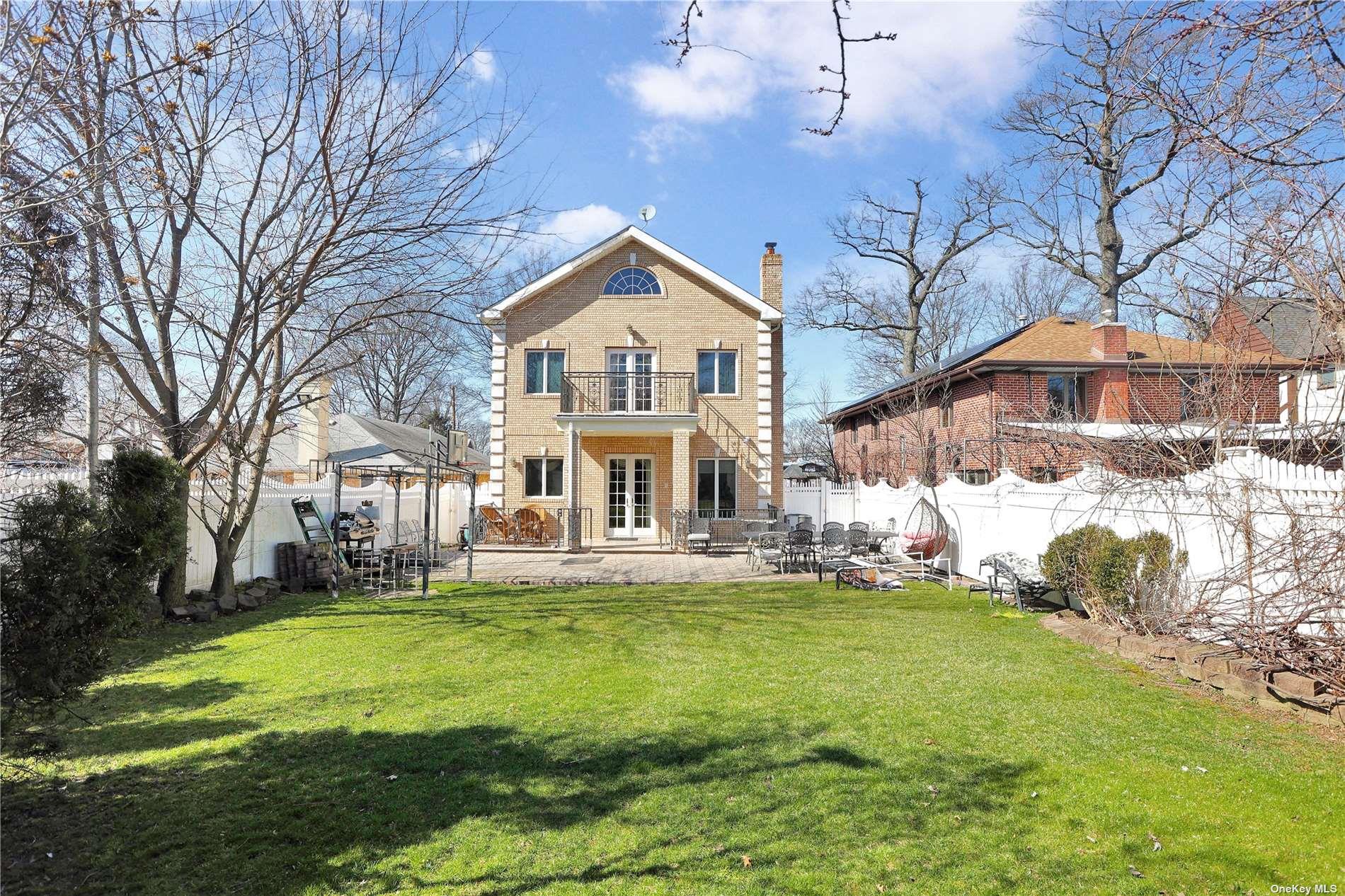 184-46 Aberdeen Road, Jamaica Estates, New York image 26