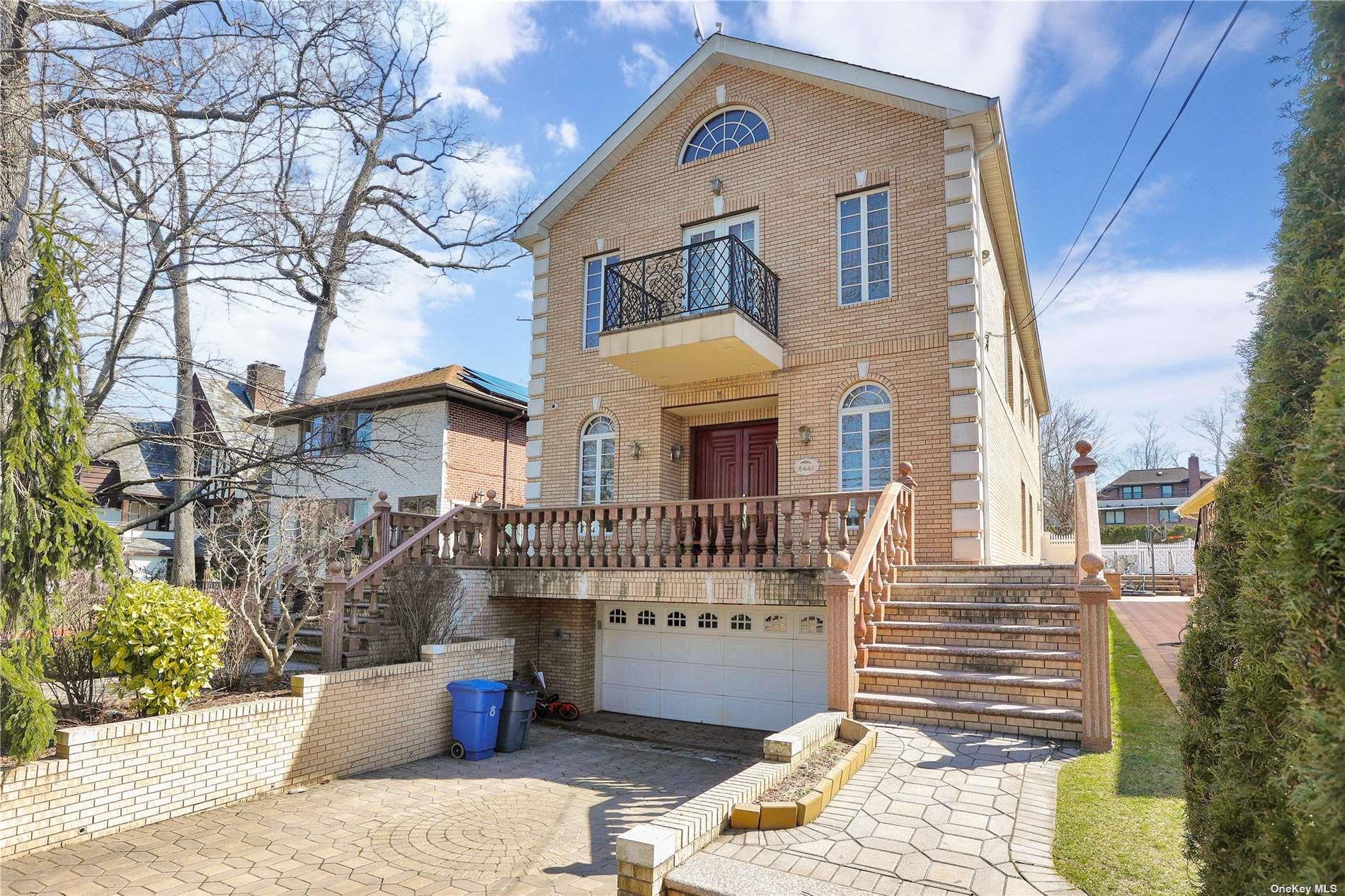 184-46 Aberdeen Road, Jamaica Estates, New York image 3