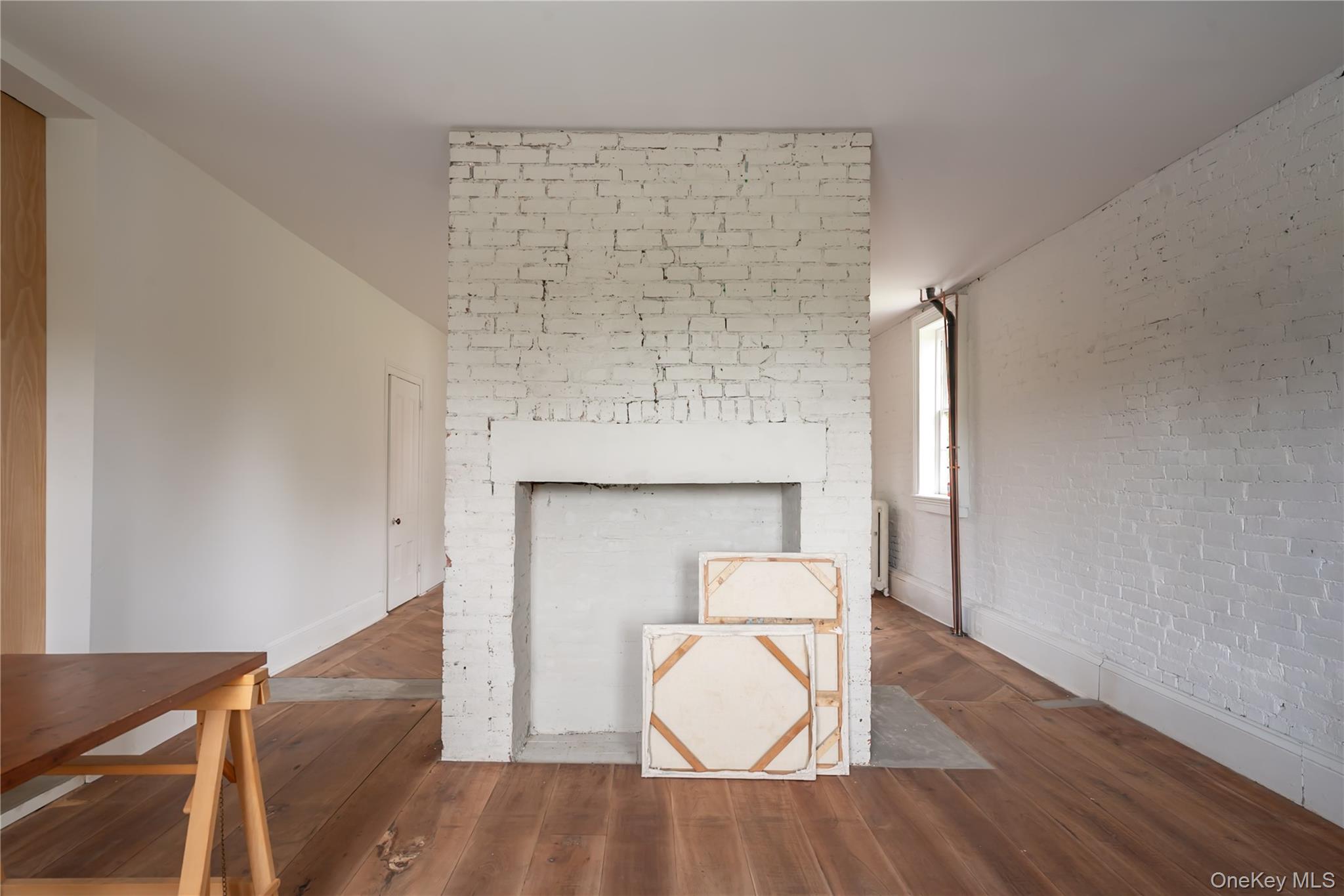 Newburgh, New York 12550, United States, 3 Bedrooms Bedrooms, ,2 BathroomsBathrooms,Residential,Active,216884