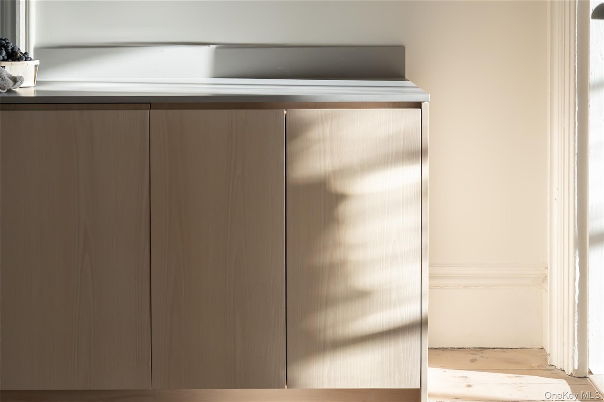 Newburgh, New York 12550, United States, 3 Bedrooms Bedrooms, ,2 BathroomsBathrooms,Residential,Active,216884