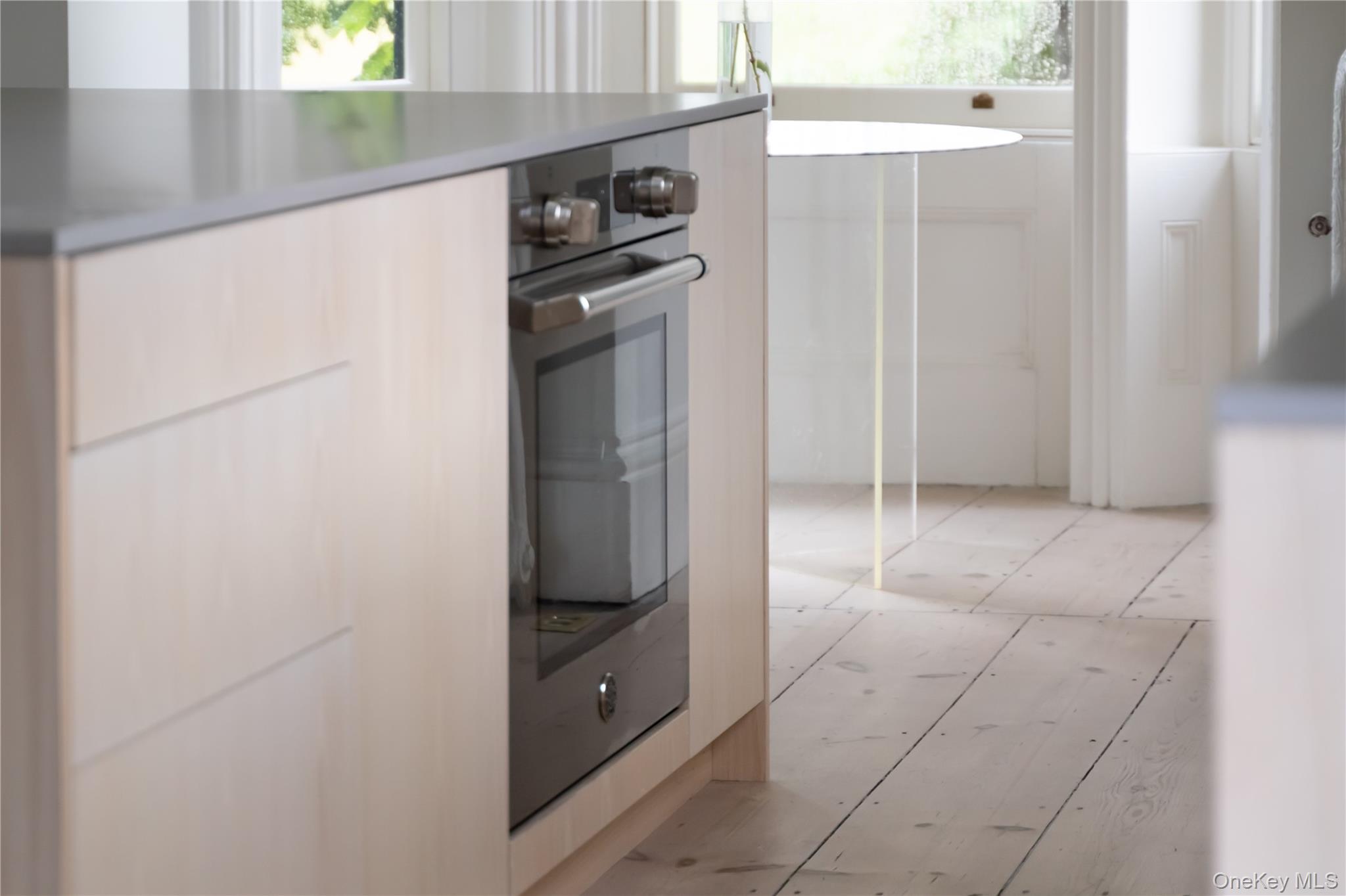 Newburgh, New York 12550, United States, 3 Bedrooms Bedrooms, ,2 BathroomsBathrooms,Residential,Active,216884